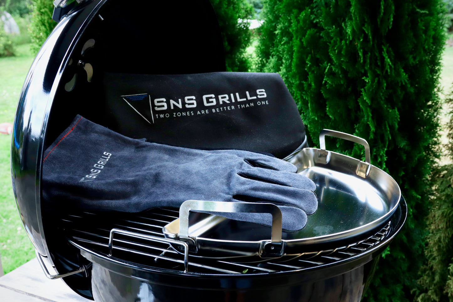 Slow 'N Sear® Home 'N Roam 18" Kettle Premium Bundle
