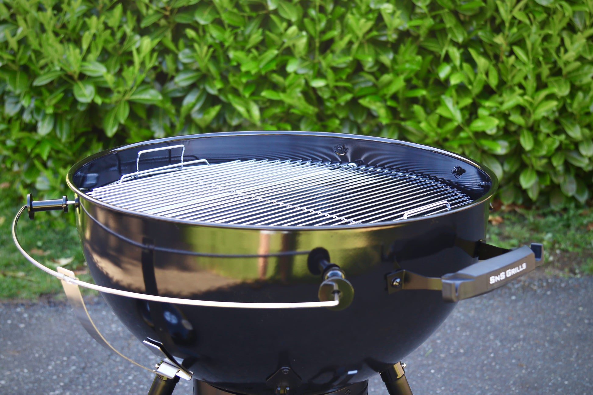 Slow 'N Sear® 22" Black Edition Charcoal Kettle Grill