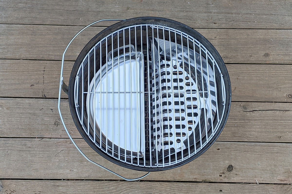 Bundle & Save! Get this ULTIMATE Slow ‘N Sear® Mini Platinum Bundle for your 18″ kettle! This package includes 3 products: Slow ‘N Sear® Charcoal Basket, Mini Drip Pan and EasySpin™ Grill Grate - 18".